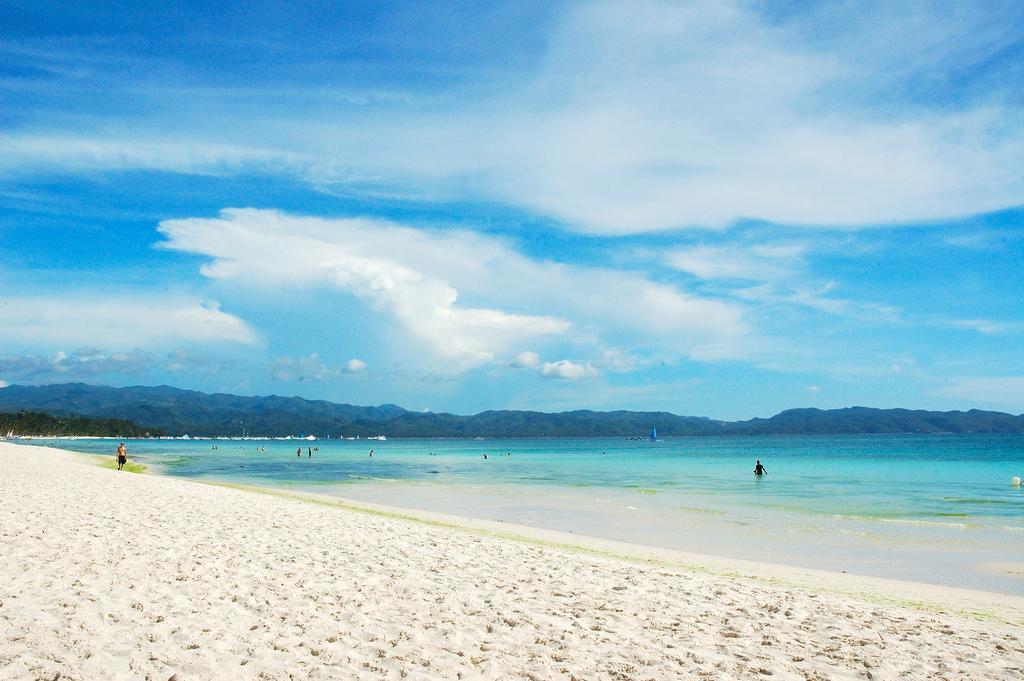Bolabog Beach Resort Balabag  Exterior foto